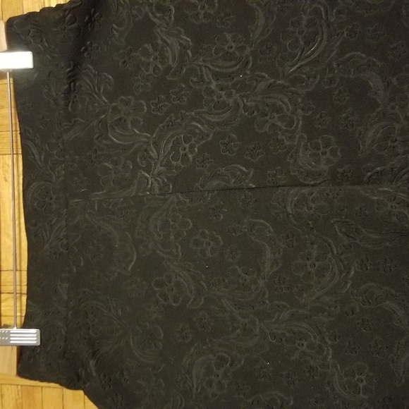 EUC Size Medium - Embossed Texture Skater Skirt - Picture 3 of 5